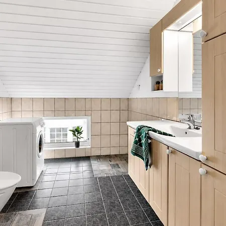 Modern With Free Parking Near The Center Tromsø